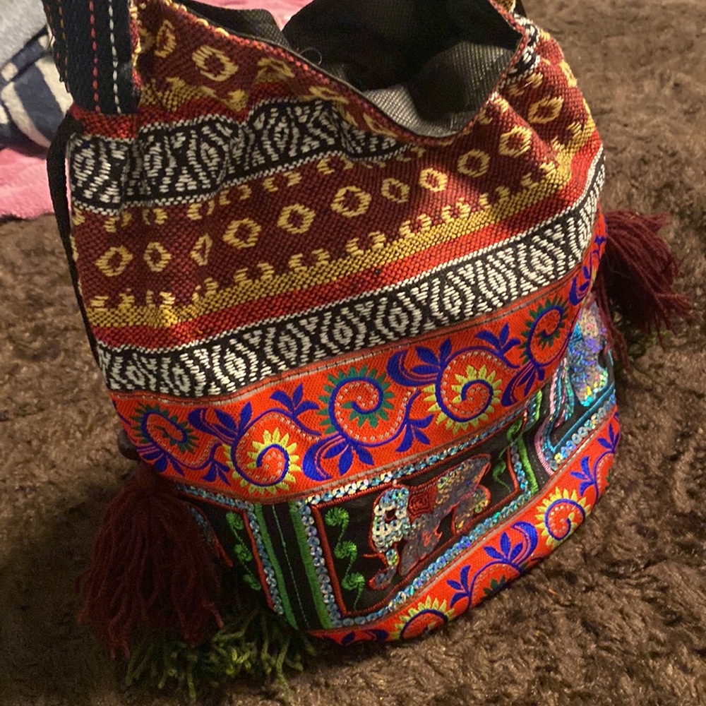 Bohemian elephant drawstring handbag from Taiwan adjustable strap new - Picture 4 of 5